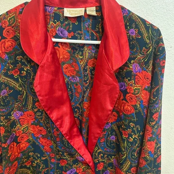 Vintage Victoria Secret Floral Red Robe - Picture 2 of 15